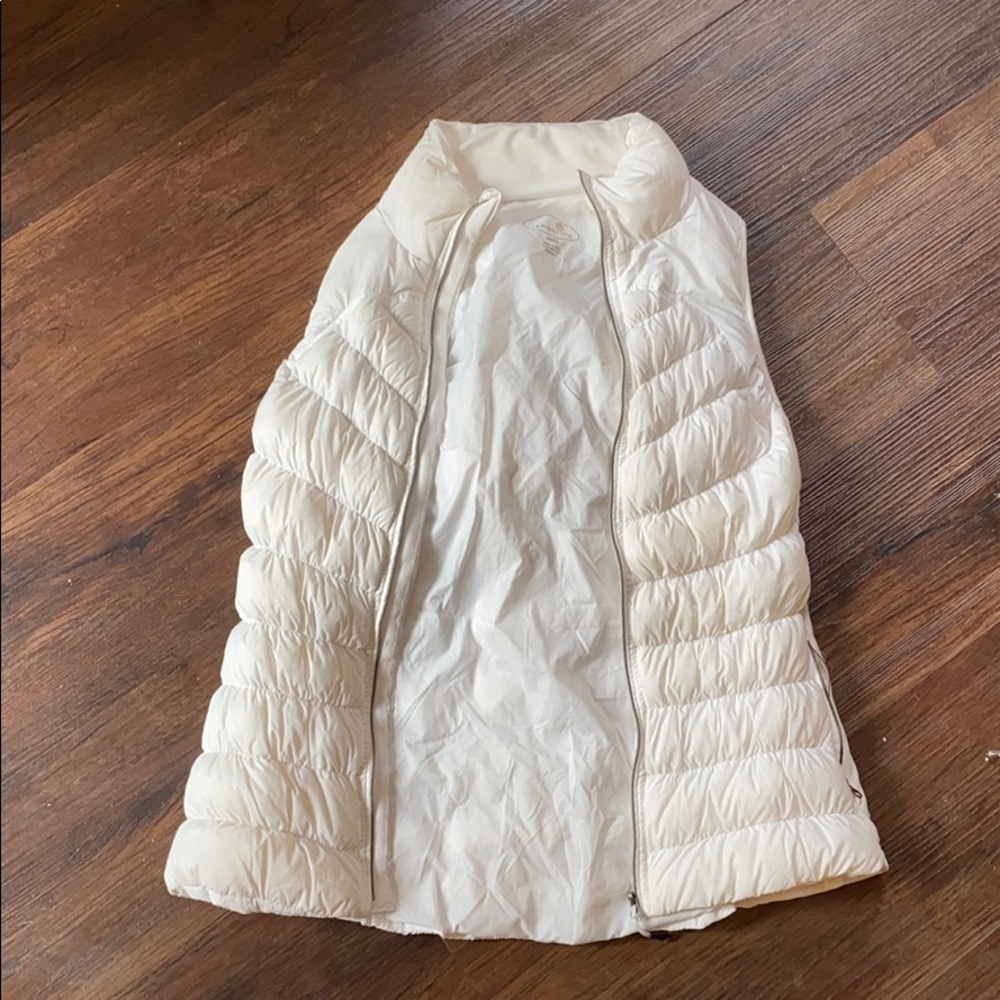 White vest